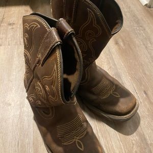 Tony lamas used but still in descent shape size 11.5